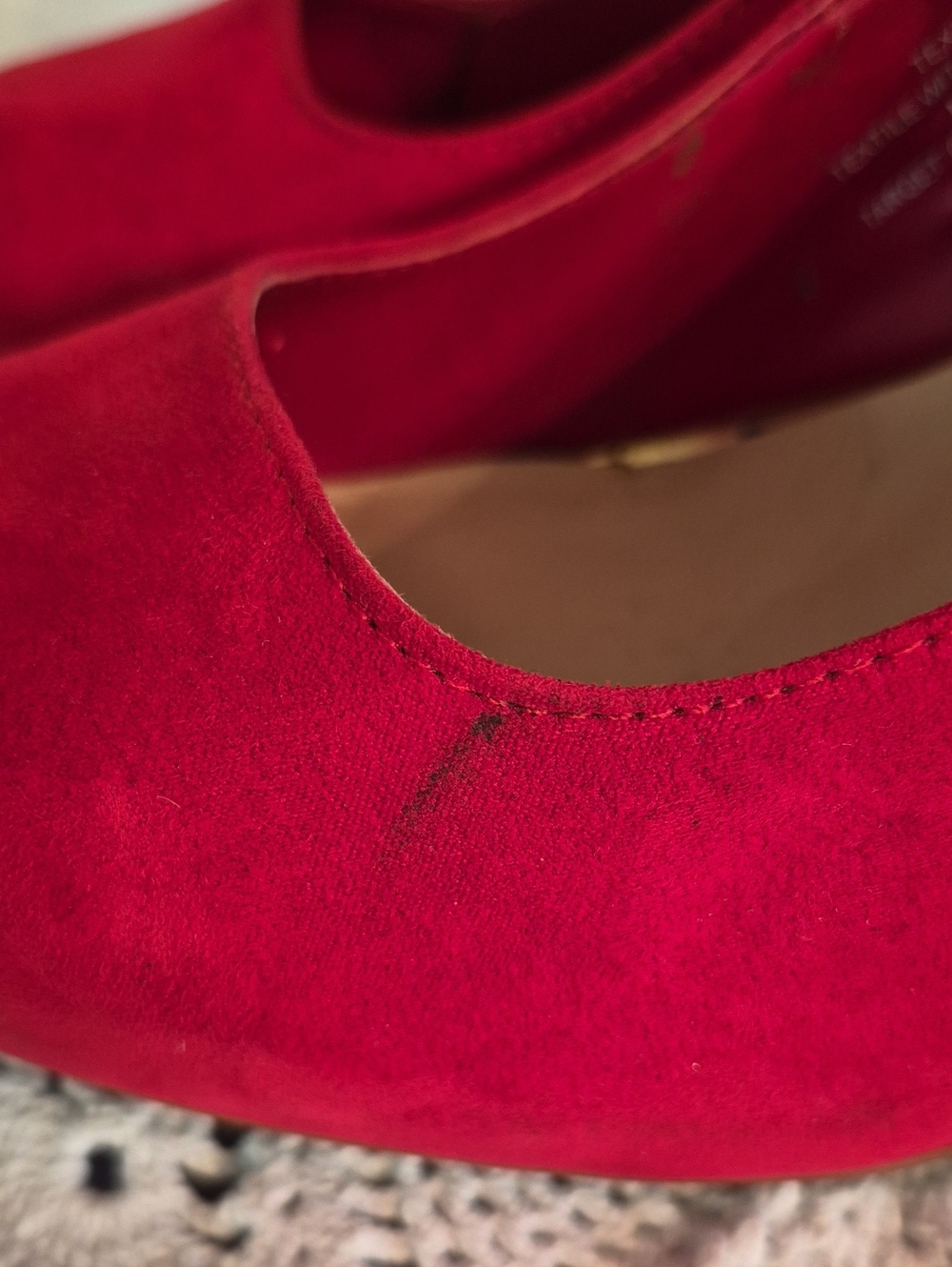 💐Mossimo Cherry Red Faux Suede Mary Jane Platform Pumps Sz 9 - Picture 11 of 11